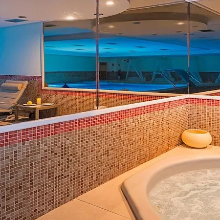 Hotel Livvo 3*